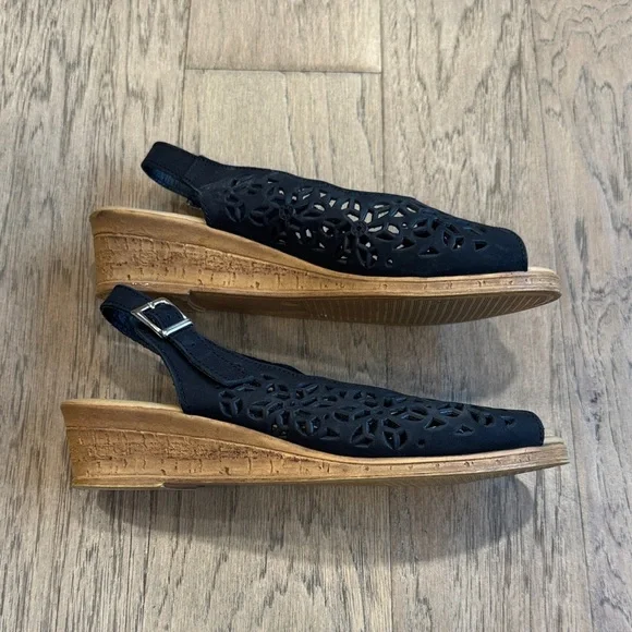 Spring Step Cutwork Wedge Black Peep Toe Slingback Italy Made Sandal Size 9 - Picture 4 of 7